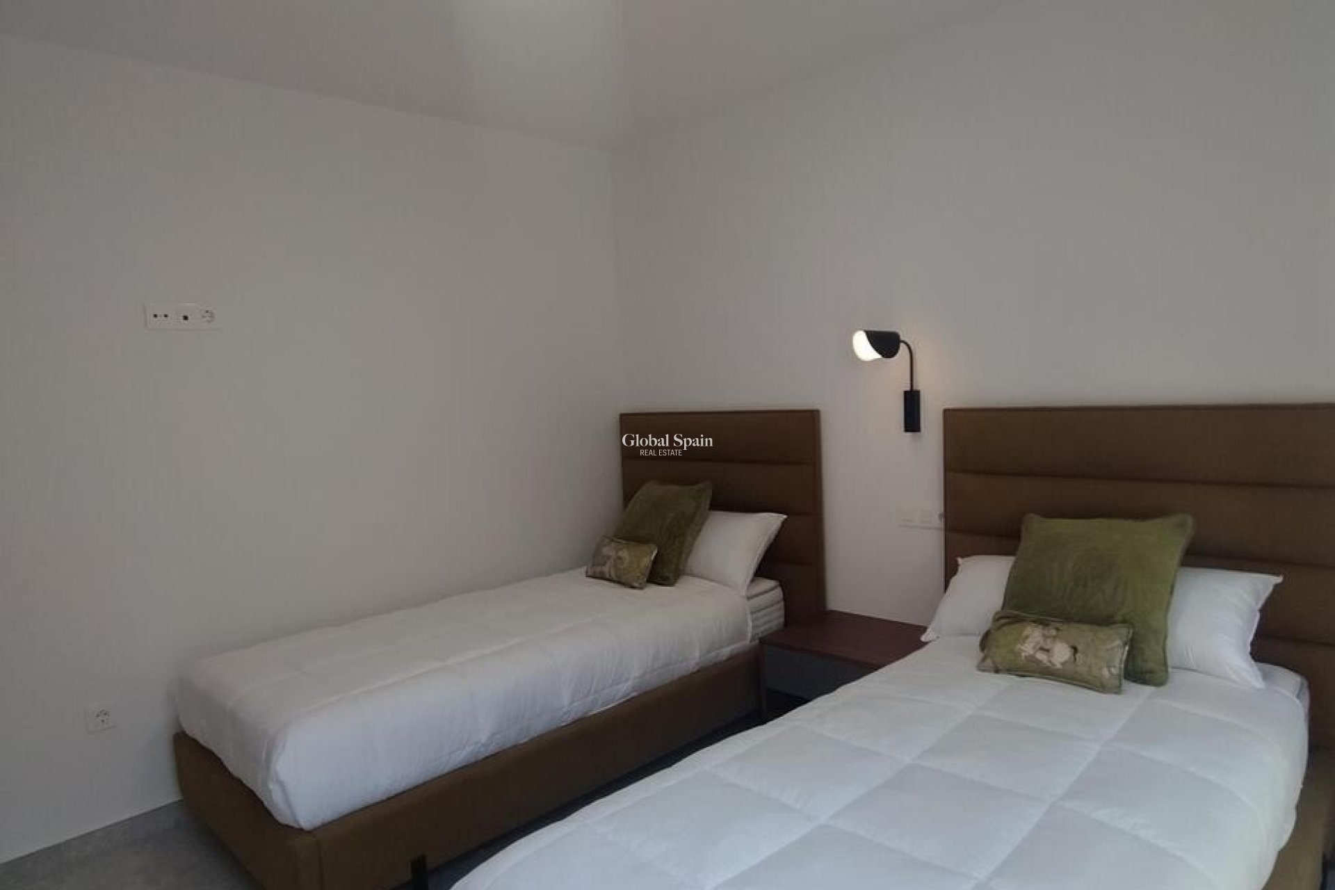 Wederverkoop - APPARTEMENT -
TORREVIEJA - Torreblanca
