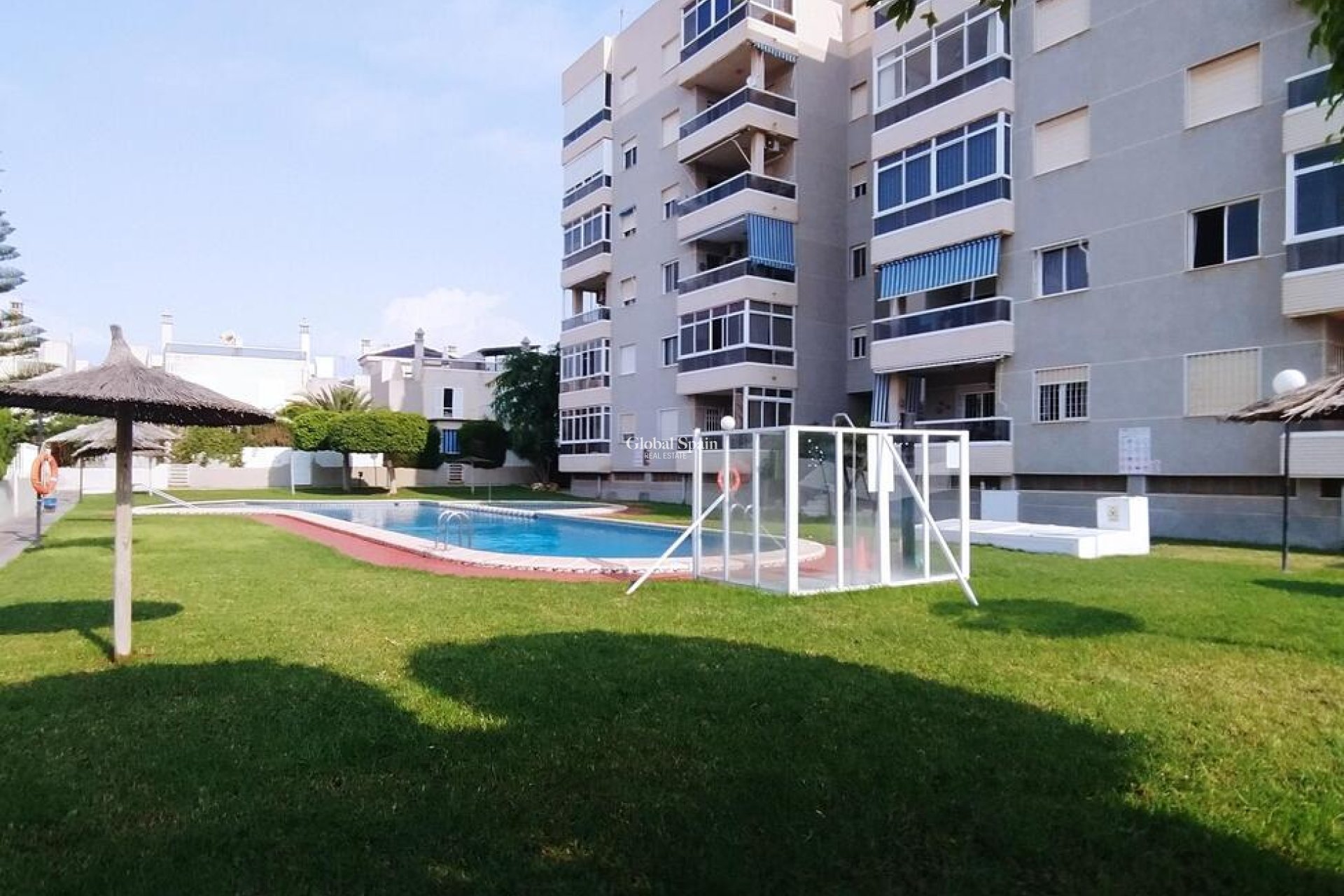 Wederverkoop - APPARTEMENT -
TORREVIEJA - Torreblanca