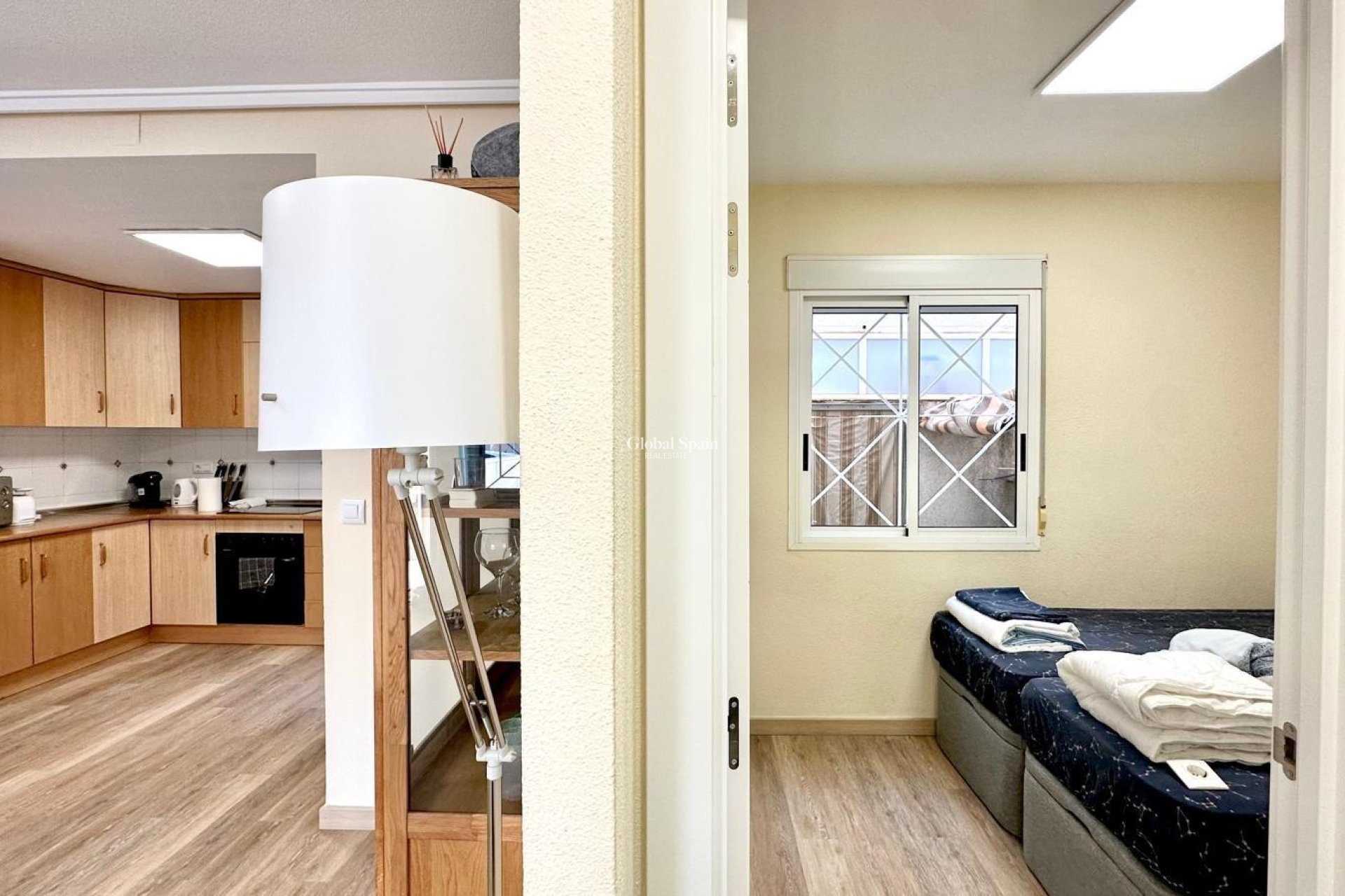 Wederverkoop - APPARTEMENT -
TORREVIEJA - Torreblanca