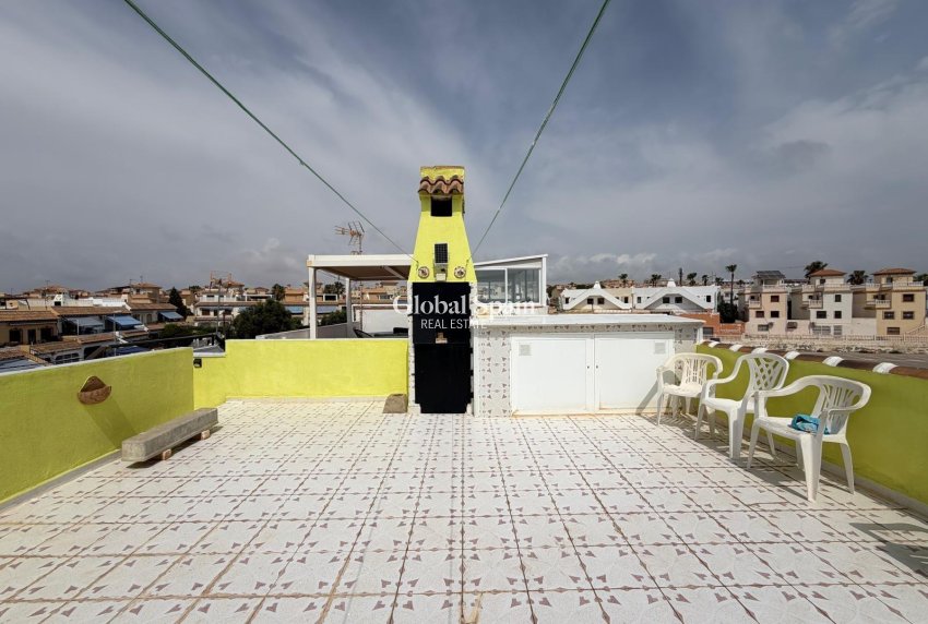 Wederverkoop - APPARTEMENT -
TORREVIEJA - Torreblanca