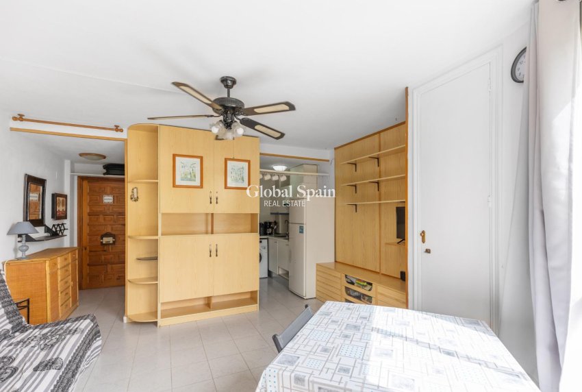 Wederverkoop - APPARTEMENT -
TORREVIEJA - Torreblanca