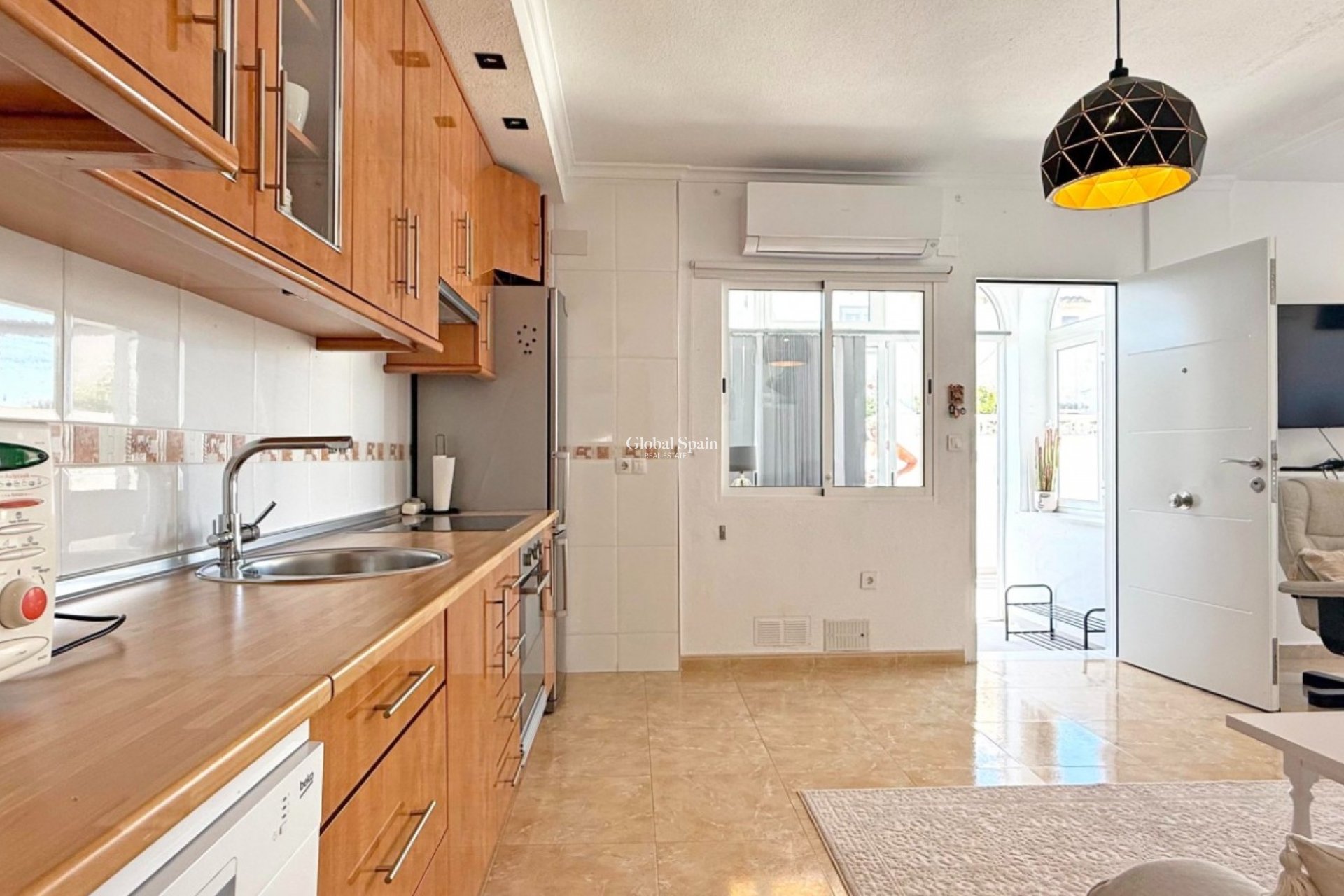 Wederverkoop - APPARTEMENT -
TORREVIEJA - Torrelamata - La Mata