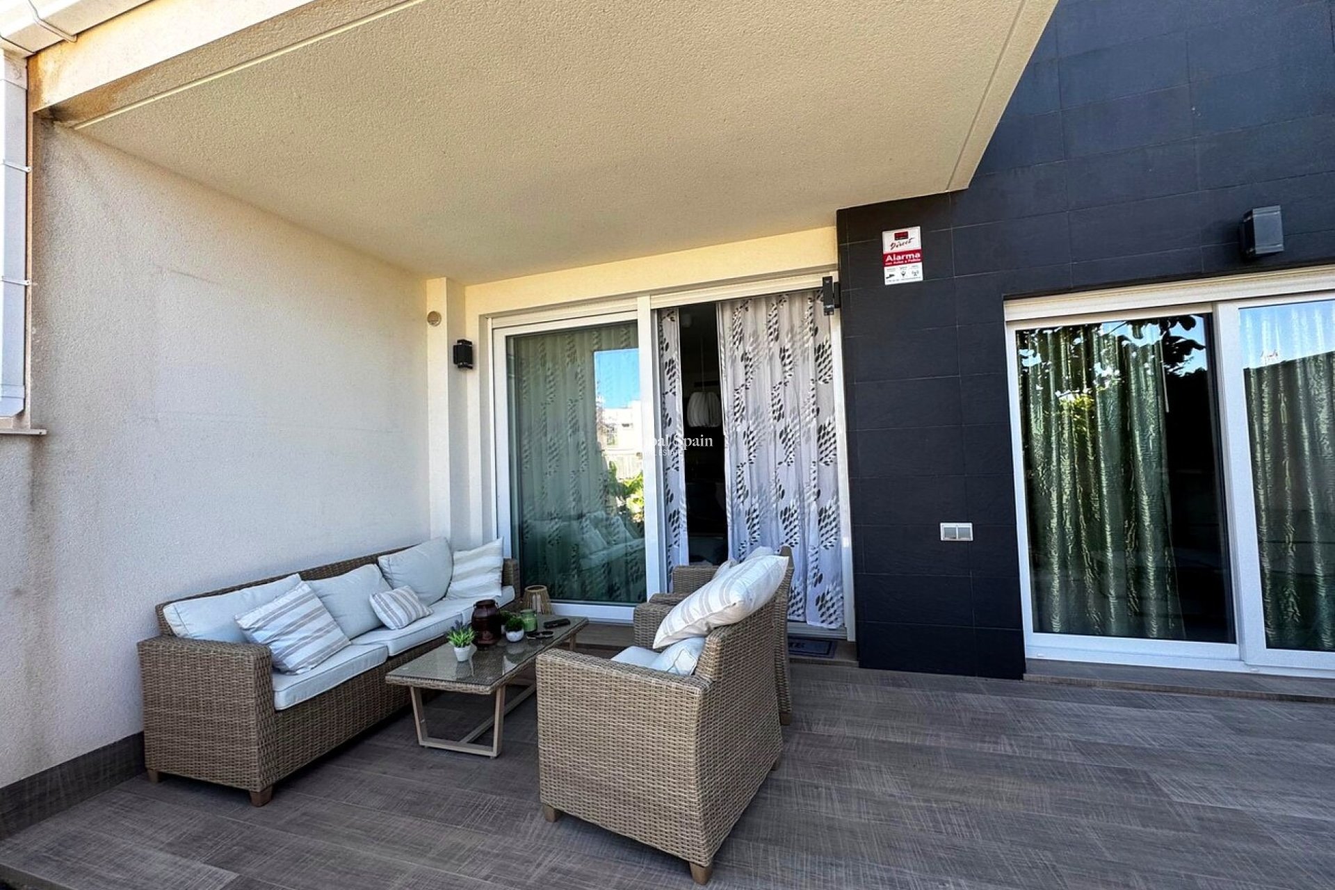 Wederverkoop - APPARTEMENT -
TORREVIEJA - Torreta Florida