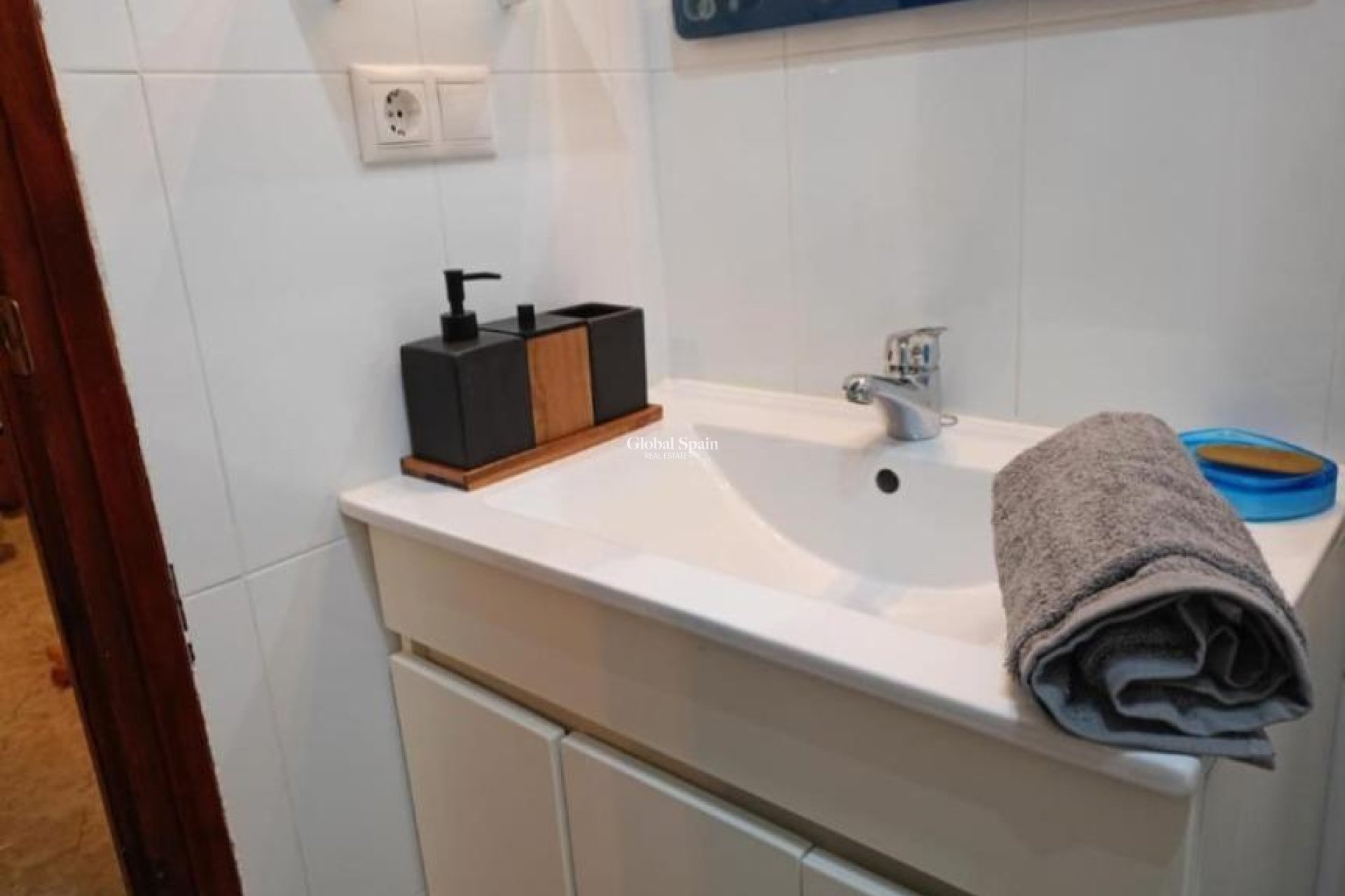 Wederverkoop - APPARTEMENT -
TORREVIEJA - Torretas