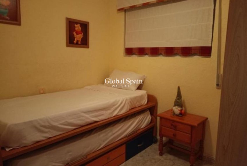Wederverkoop - APPARTEMENT -
TORREVIEJA - Torretas