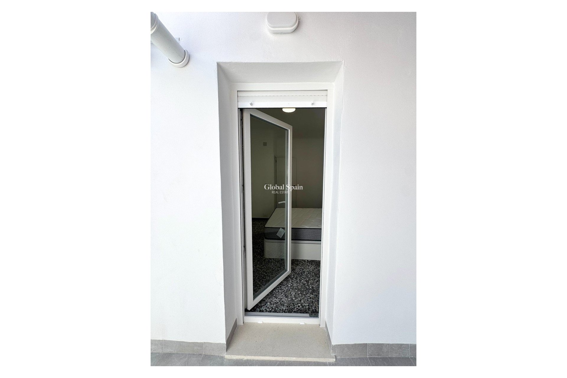 Wederverkoop - APPARTEMENT -
TORREVIEJA - Torrevieja Centro