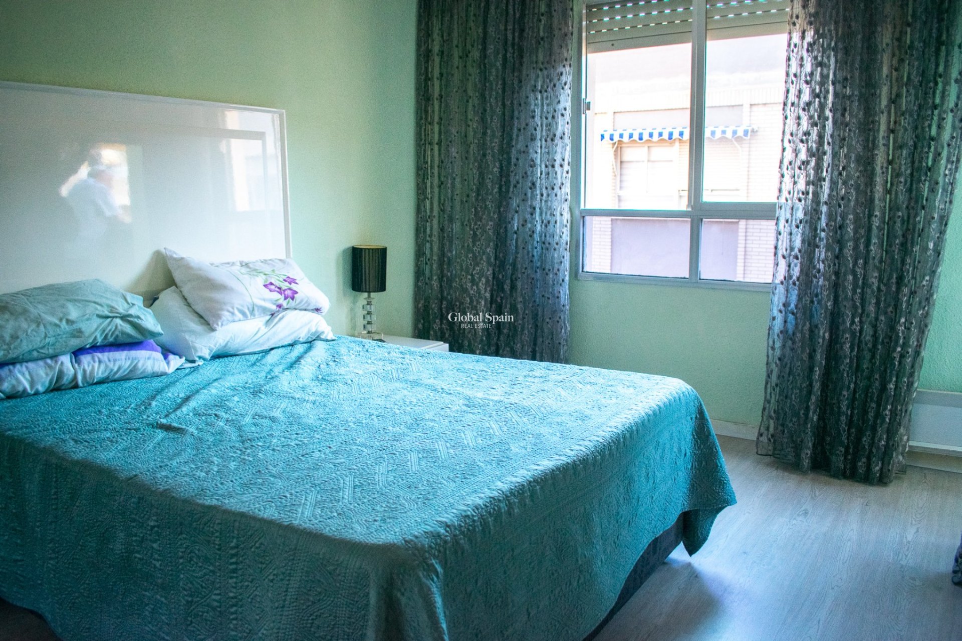 Wederverkoop - APPARTEMENT -
TORREVIEJA - Torrevieja Centro