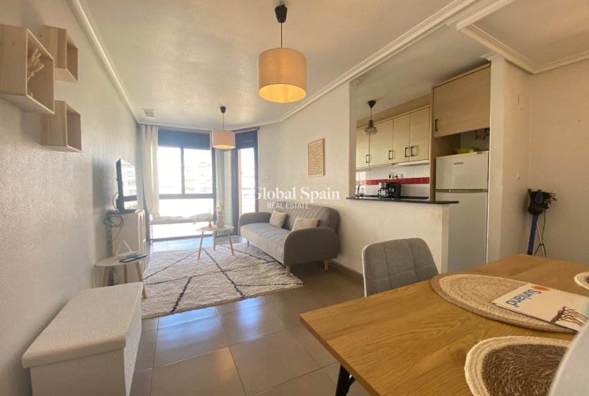 Wederverkoop - Appartement -
TORREVIEJA - Torrevieja Centro