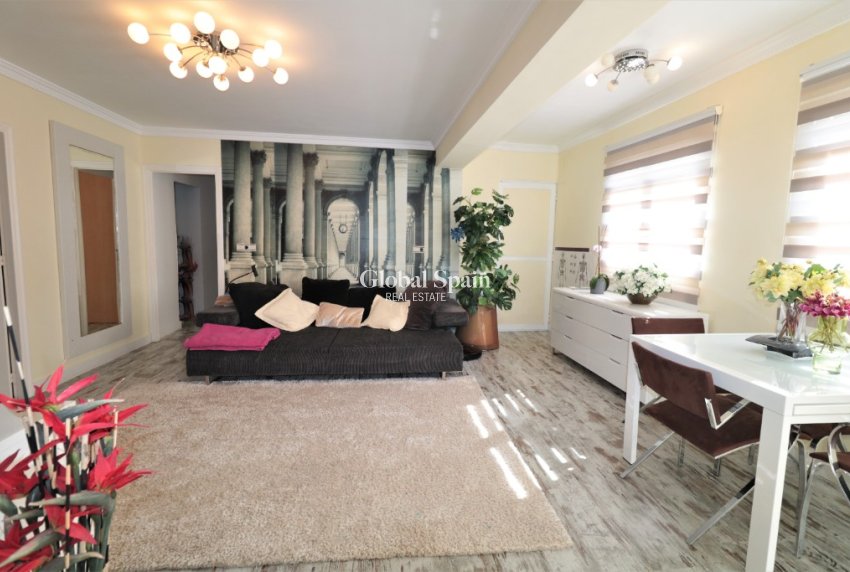 Wederverkoop - Appartement -
TORREVIEJA - Torrevieja