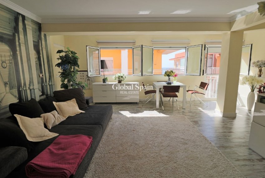 Wederverkoop - Appartement -
TORREVIEJA - Torrevieja