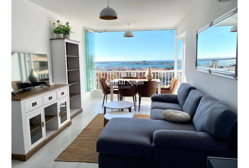 Wederverkoop - Appartement -
TORREVIEJA - Torrevieja