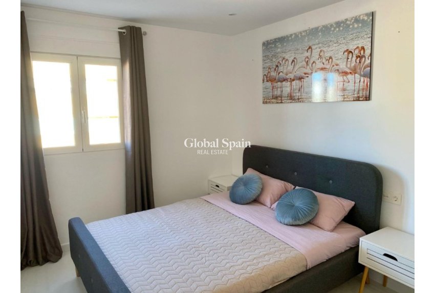 Wederverkoop - Appartement -
TORREVIEJA - Torrevieja