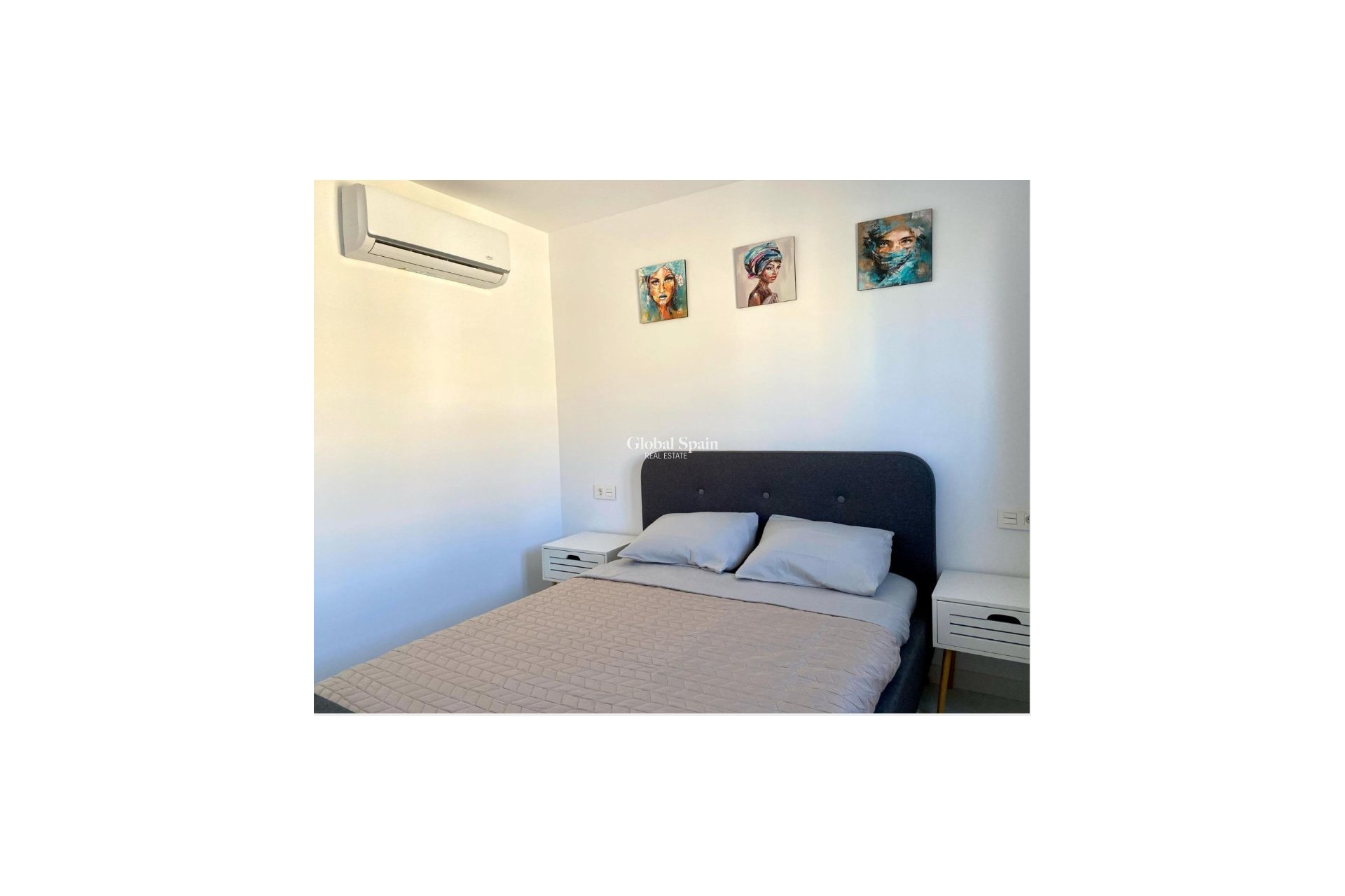 Wederverkoop - Appartement -
TORREVIEJA - Torrevieja