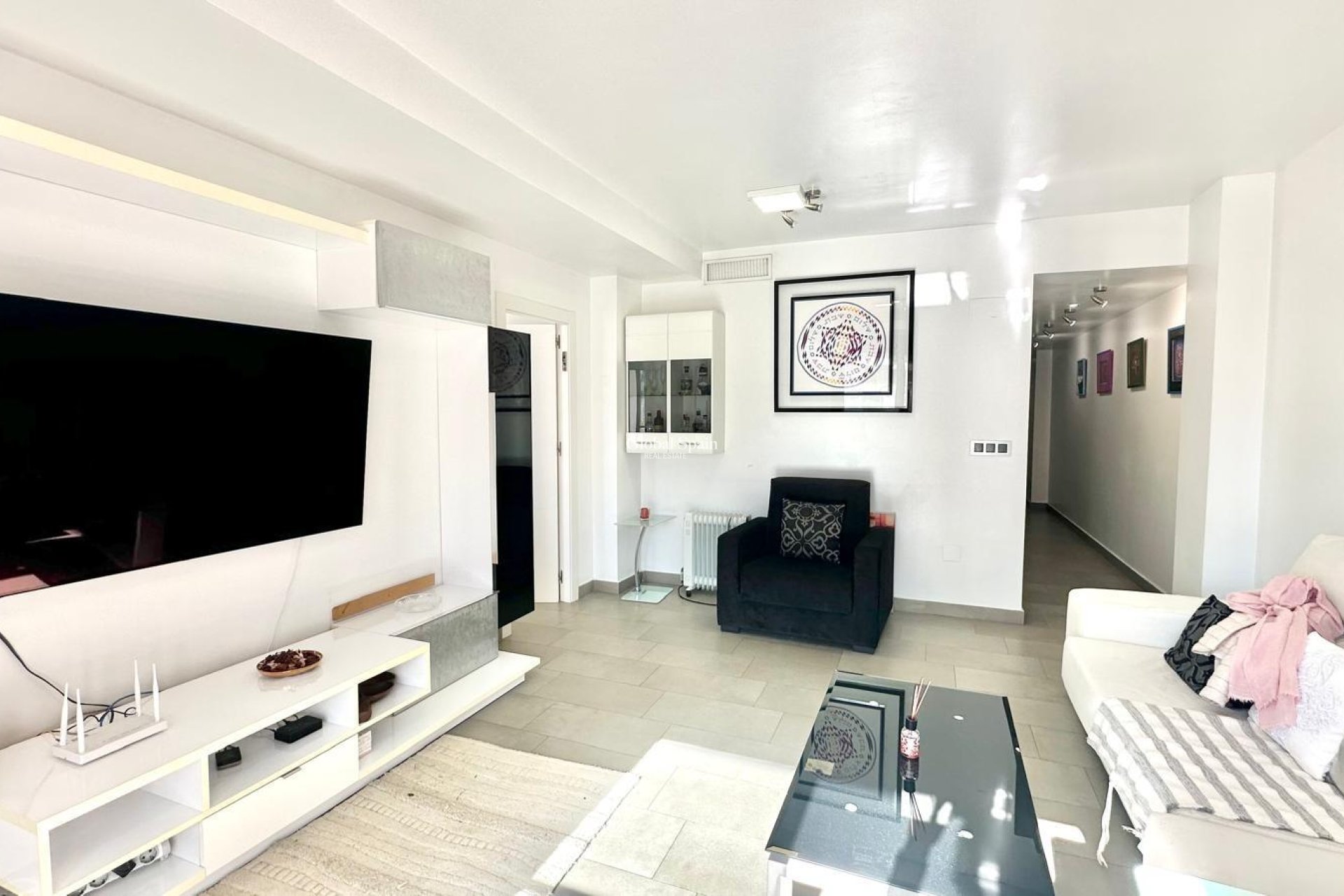 Wederverkoop - APPARTEMENT -
TORREVIEJA - Torrevieja