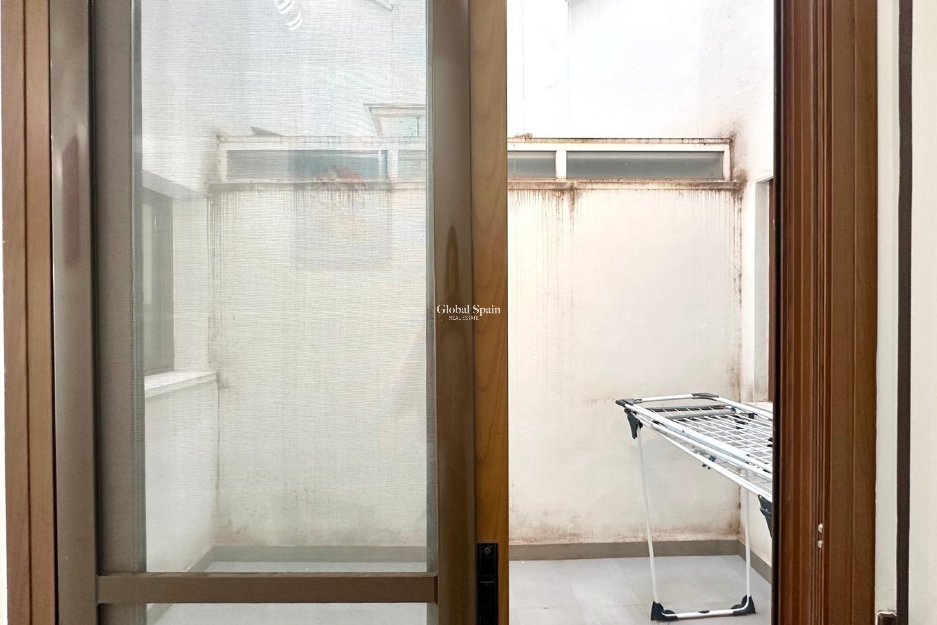 Wederverkoop - APPARTEMENT -
TORREVIEJA - Torrevieja