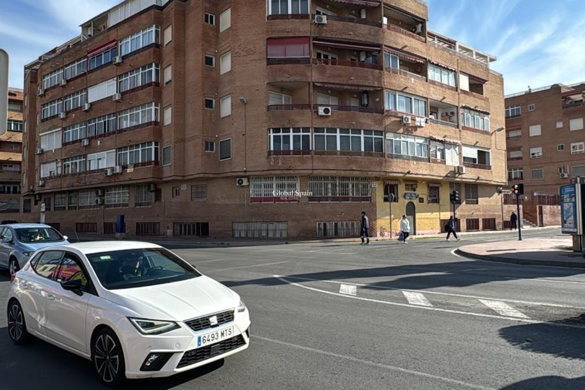 Wederverkoop - APPARTEMENT -
TORREVIEJA - Torrevieja