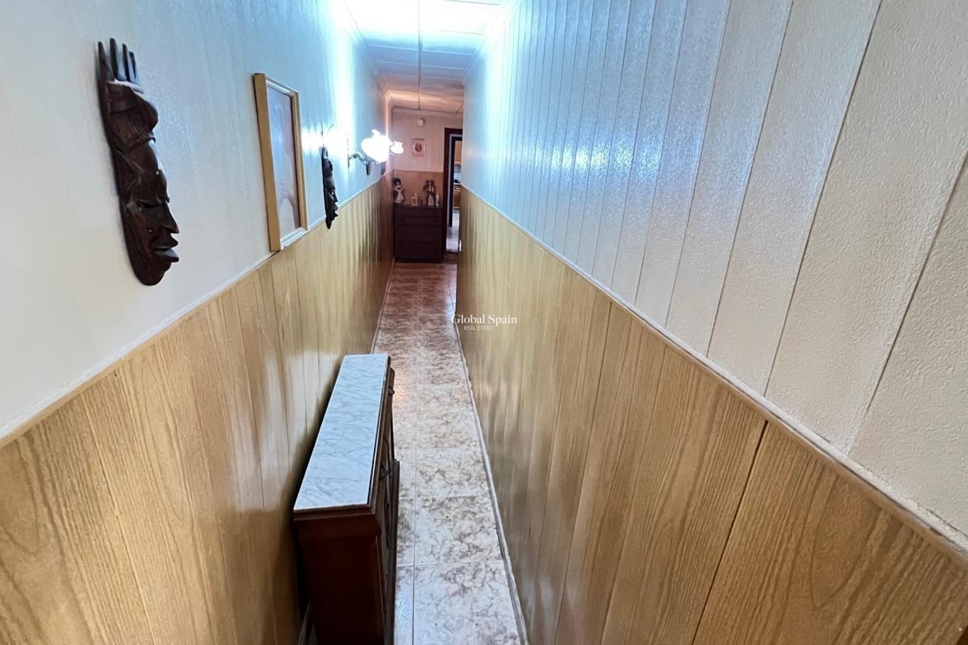 Wederverkoop - APPARTEMENT -
TORREVIEJA - Torrevieja