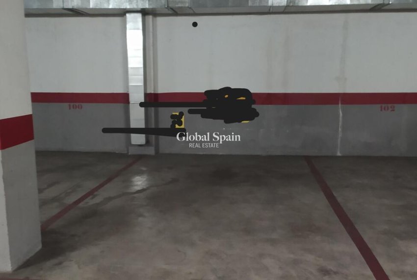 Wederverkoop - APPARTEMENT -
TORREVIEJA - Torrevieja