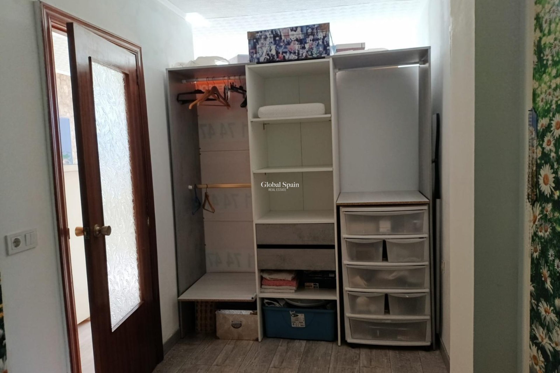 Wederverkoop - APPARTEMENT -
TORREVIEJA - Torrevieja