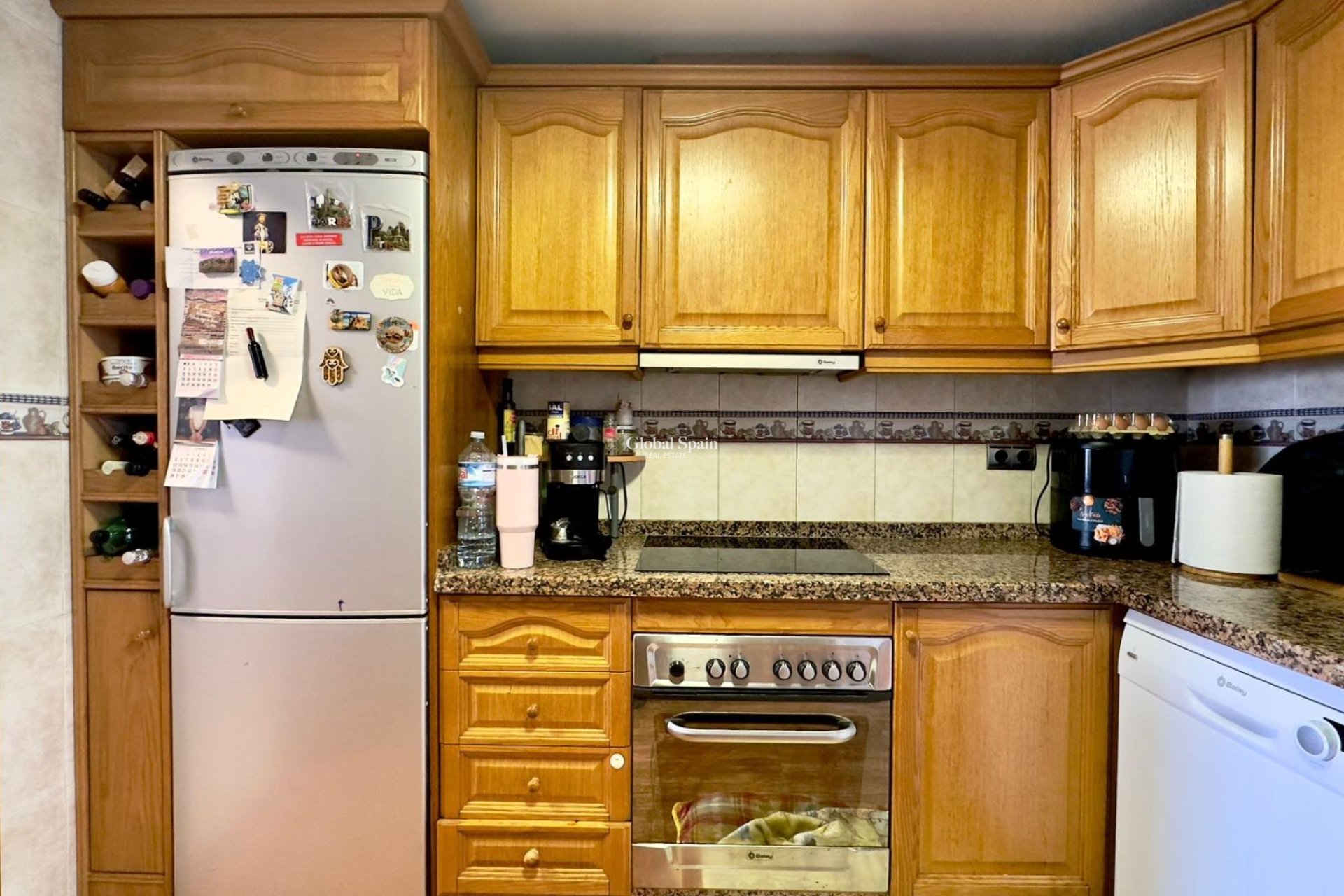 Wederverkoop - APPARTEMENT -
TORREVIEJA - Torrevieja