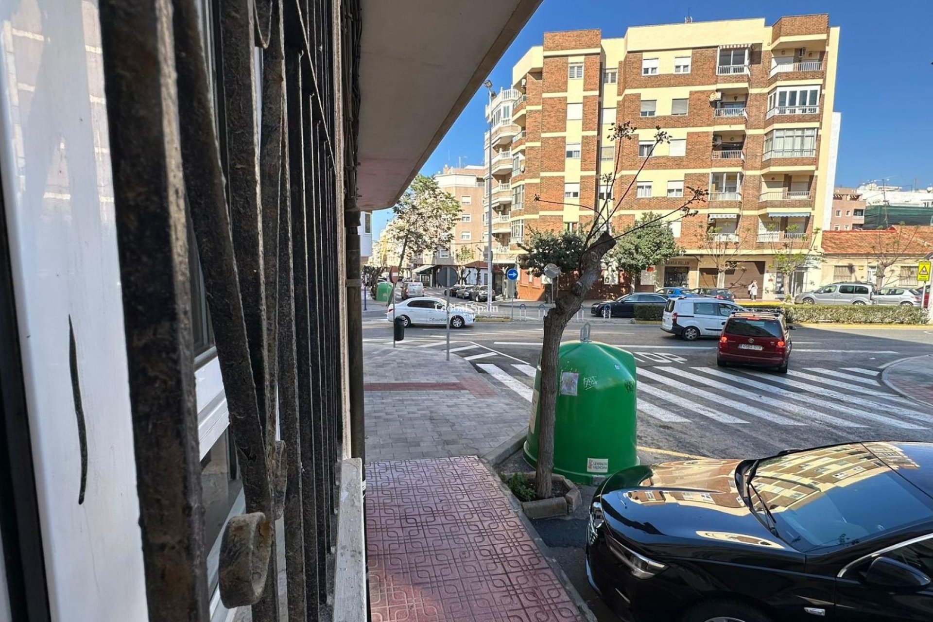 Wederverkoop - APPARTEMENT -
TORREVIEJA - Torrevieja