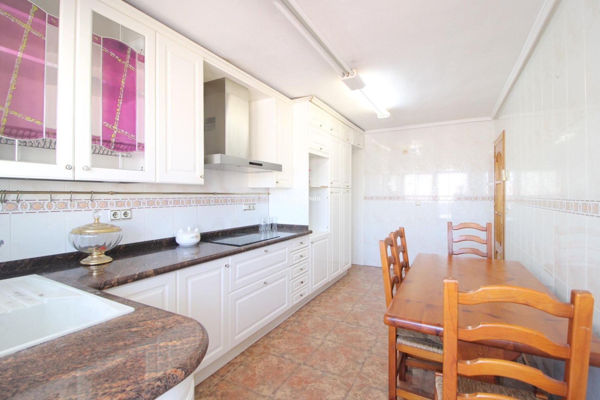 Wederverkoop - APPARTEMENT -
TORREVIEJA - Torrevieja