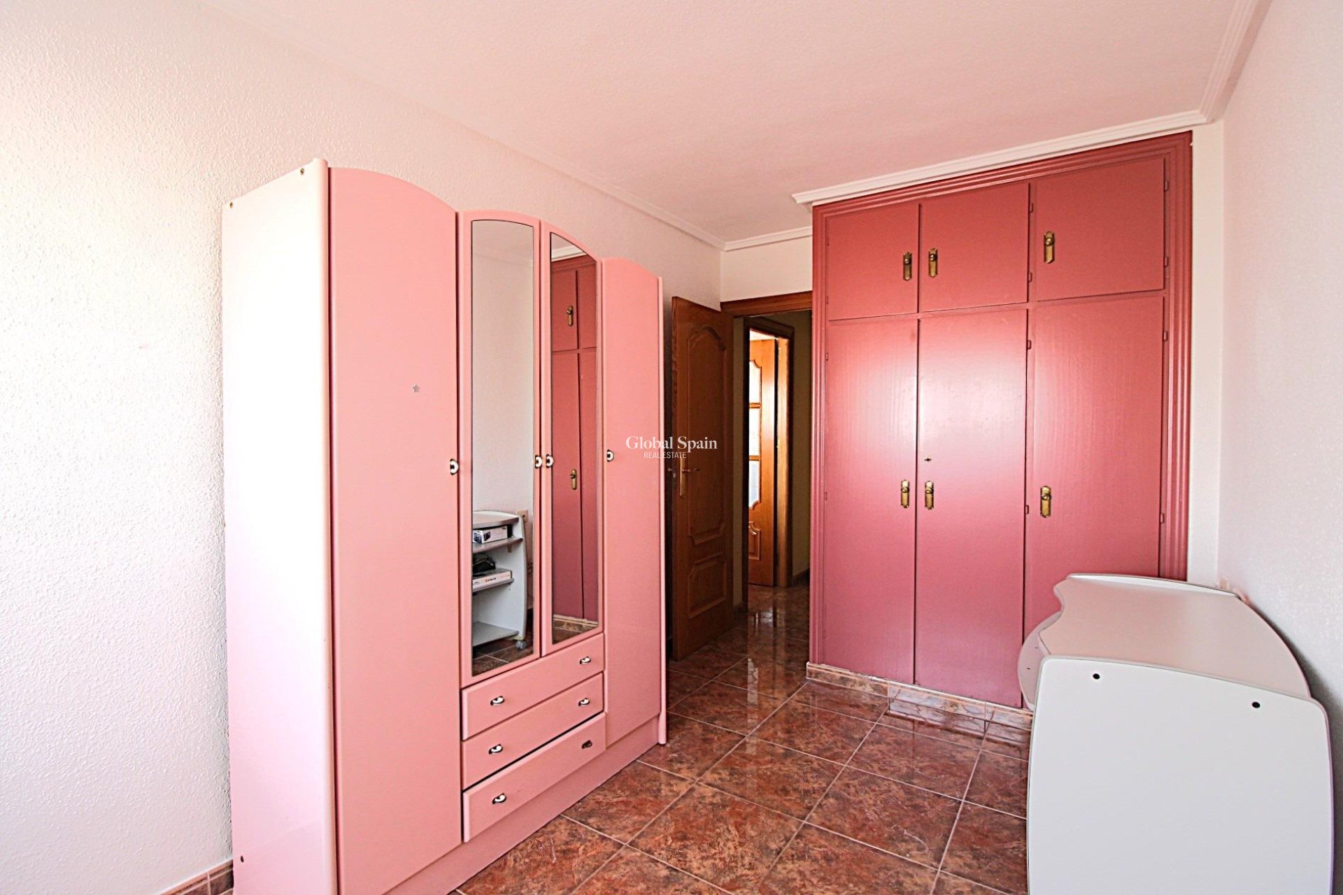Wederverkoop - APPARTEMENT -
TORREVIEJA - Torrevieja