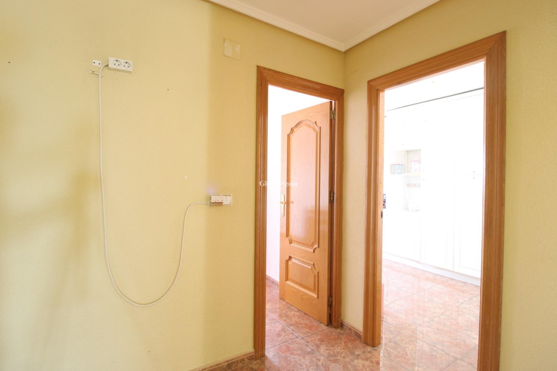Wederverkoop - APPARTEMENT -
TORREVIEJA - Torrevieja