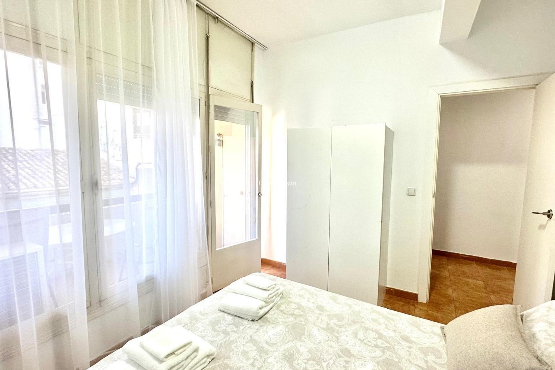 Wederverkoop - APPARTEMENT -
TORREVIEJA - Torrevieja
