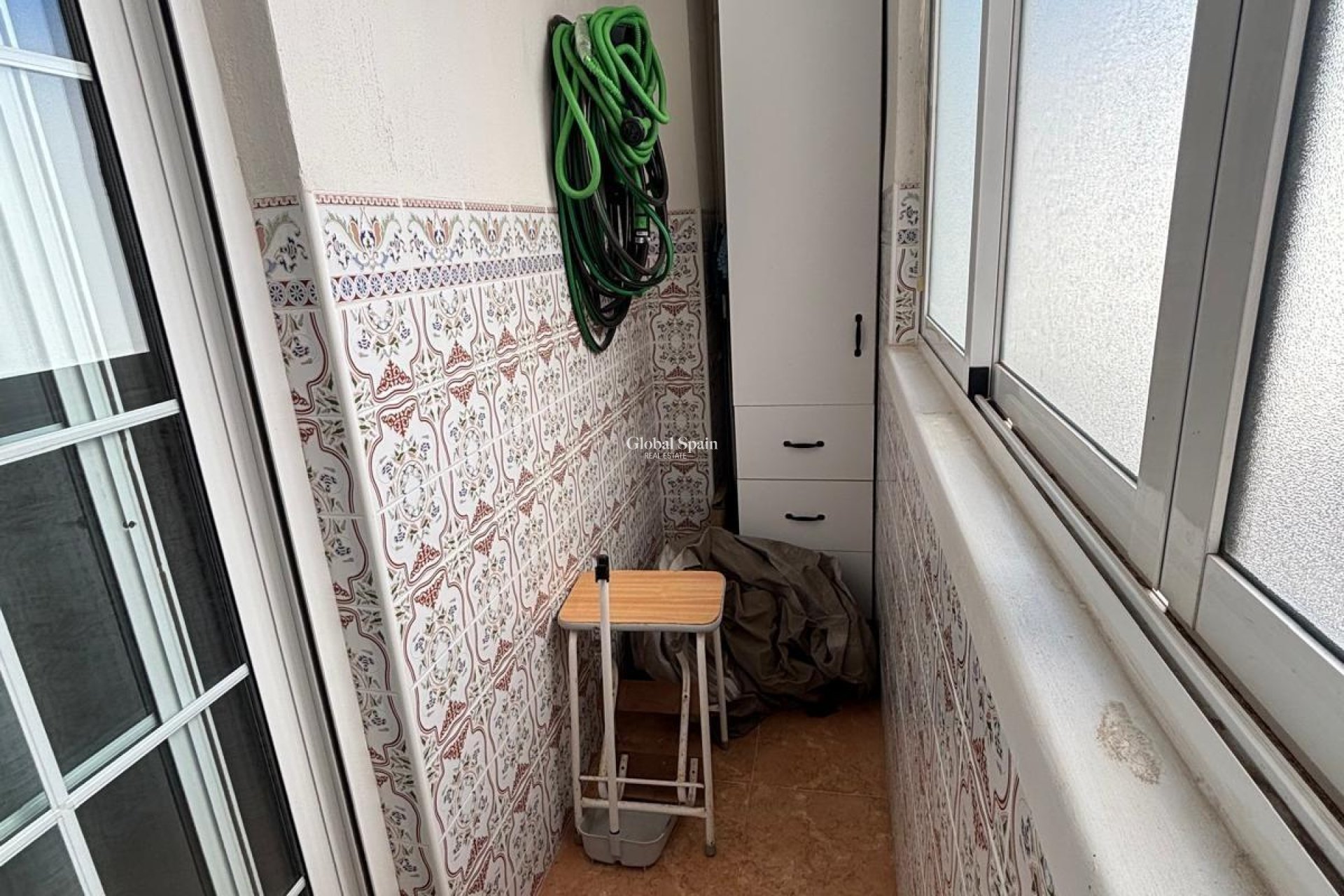 Wederverkoop - APPARTEMENT -
TORREVIEJA - Torrevieja