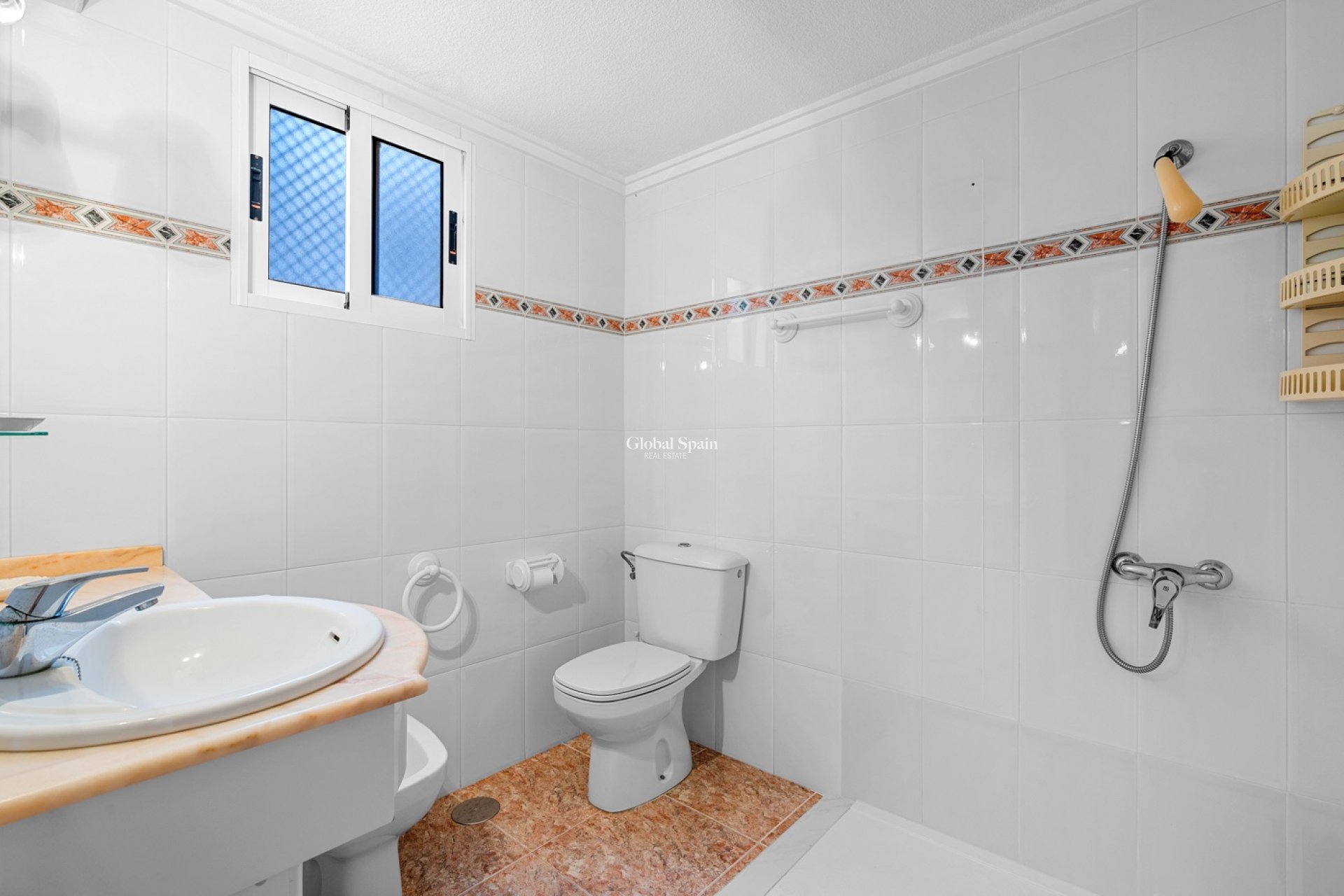 Wederverkoop - APPARTEMENT -
TORREVIEJA - Torrevieja