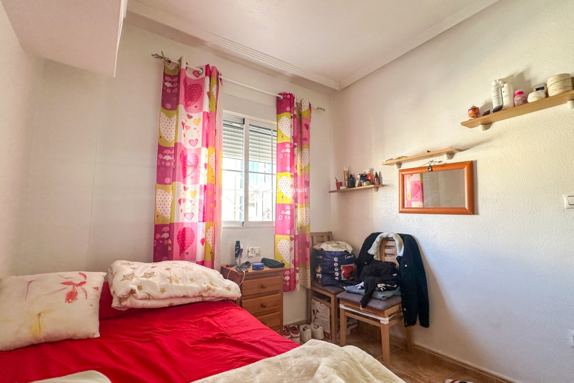 Wederverkoop - APPARTEMENT -
TORREVIEJA - Torrevieja