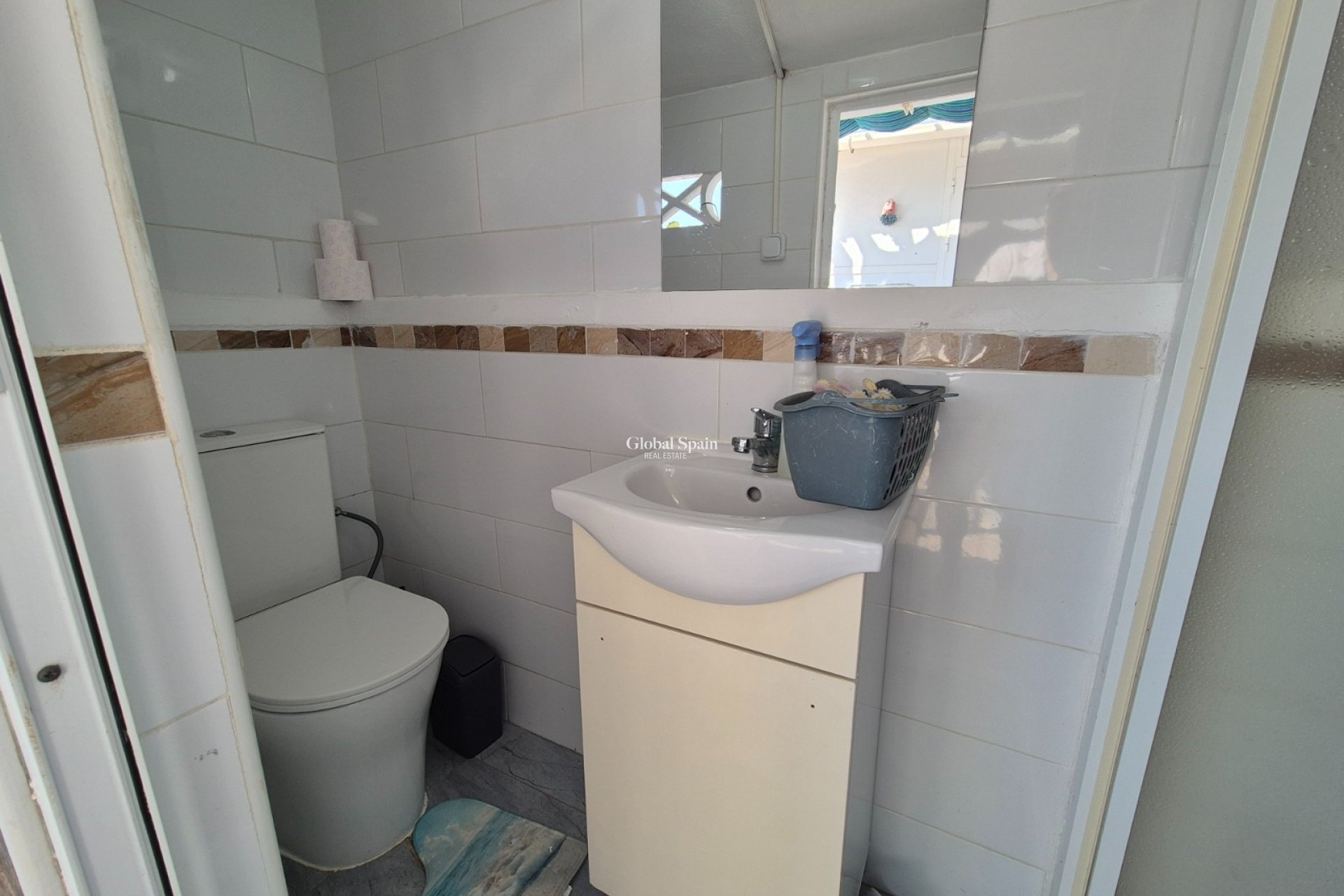Wederverkoop - APPARTEMENT -
TORREVIEJA - Torrevieja