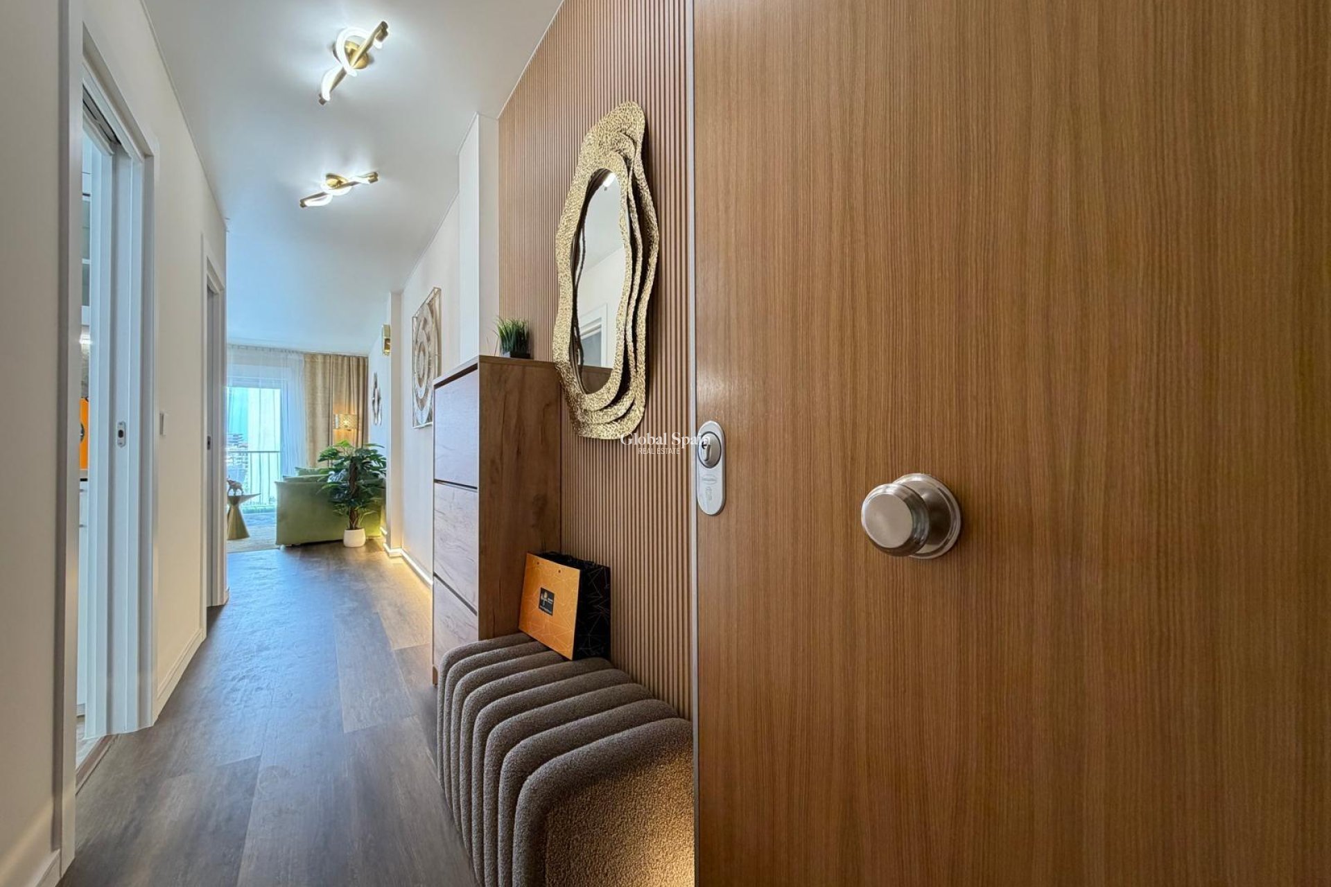 Wederverkoop - APPARTEMENT -
TORREVIEJA - Torrevieja