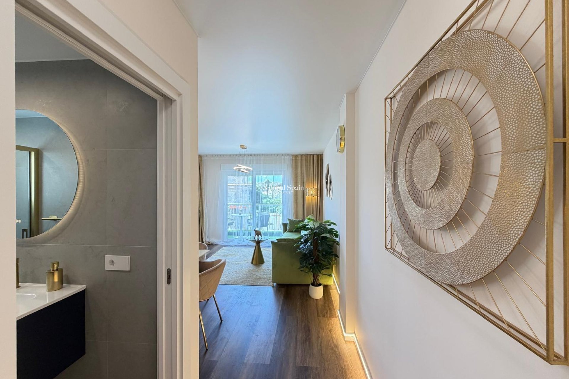 Wederverkoop - APPARTEMENT -
TORREVIEJA - Torrevieja