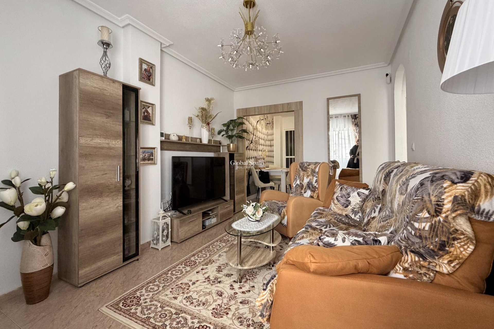 Wederverkoop - APPARTEMENT -
TORREVIEJA - Urb. Calas Blancas III