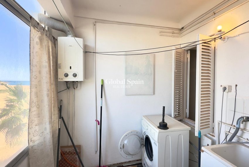 Wederverkoop - APPARTEMENT -
TORREVIEJA - Zona Los Frutales