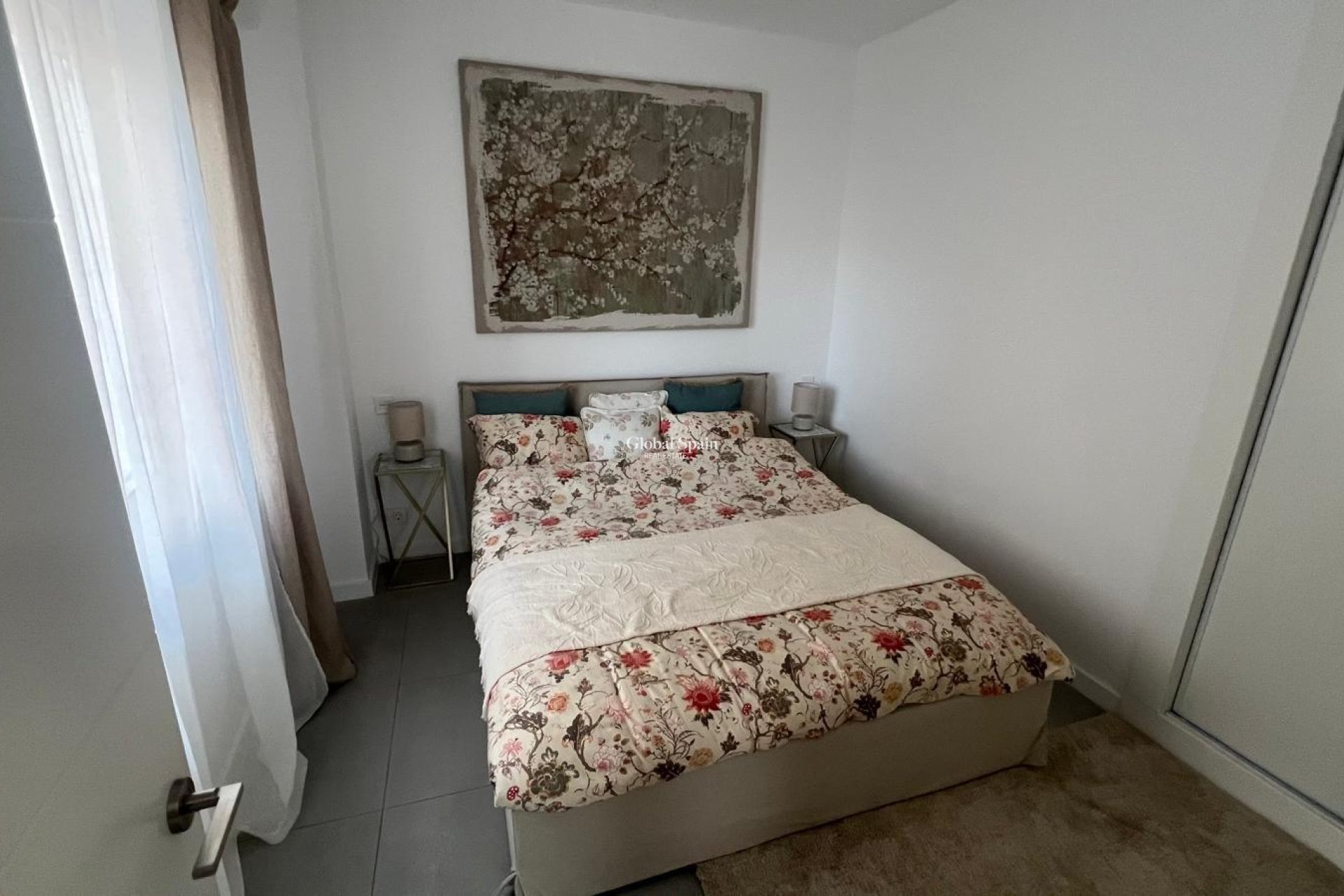Wederverkoop - APPARTEMENT -
TORREVIEJA - Zona Los Frutales