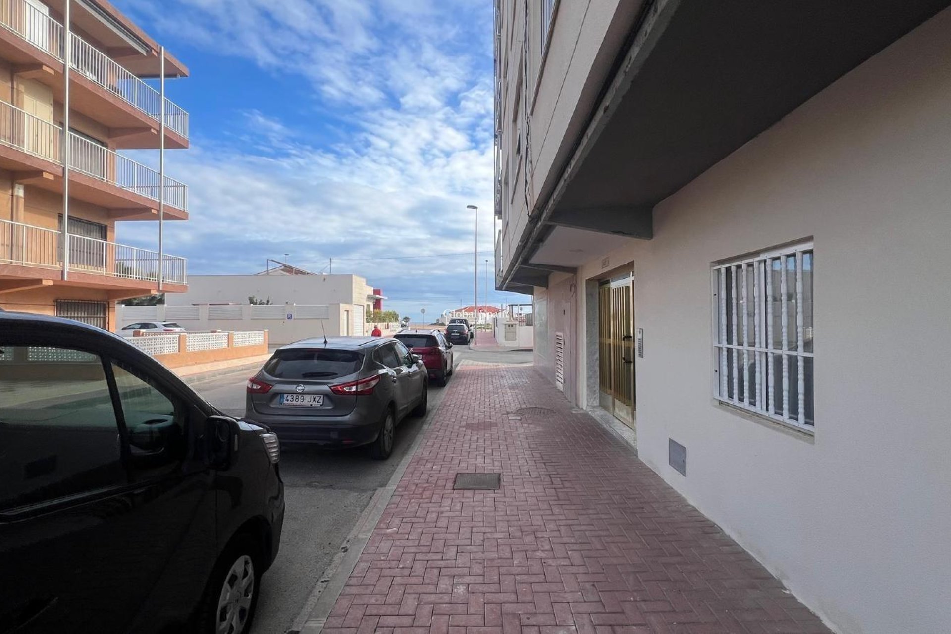 Wederverkoop - APPARTEMENT -
TORREVIEJA - Zona Los Frutales