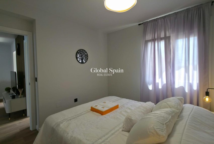 Wederverkoop - APPARTEMENT -
TORREVIEJA - Zona Los Frutales
