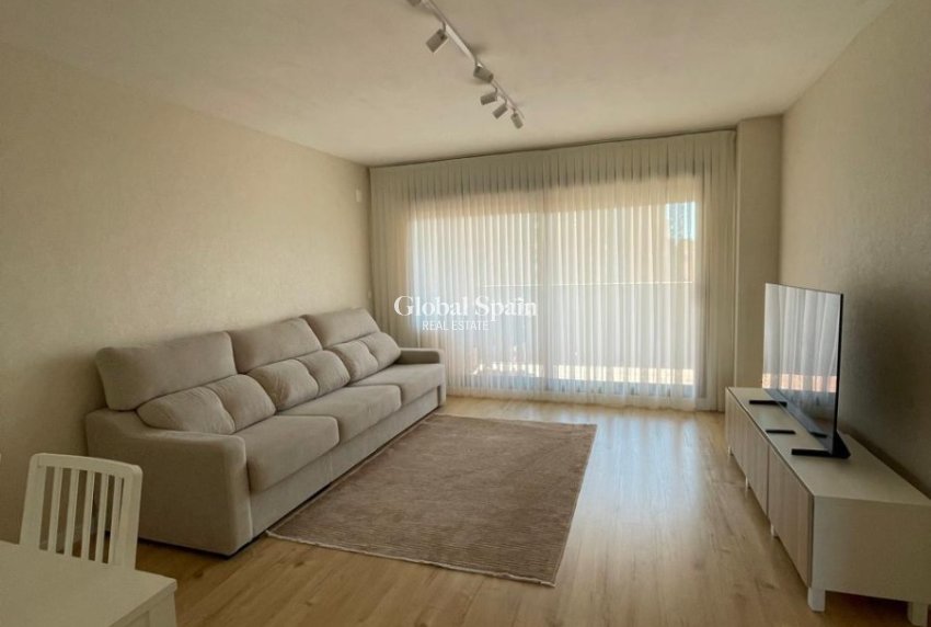 Wederverkoop - APPARTEMENT -
VILLAJOYOSA - Cala de Villajoyosa