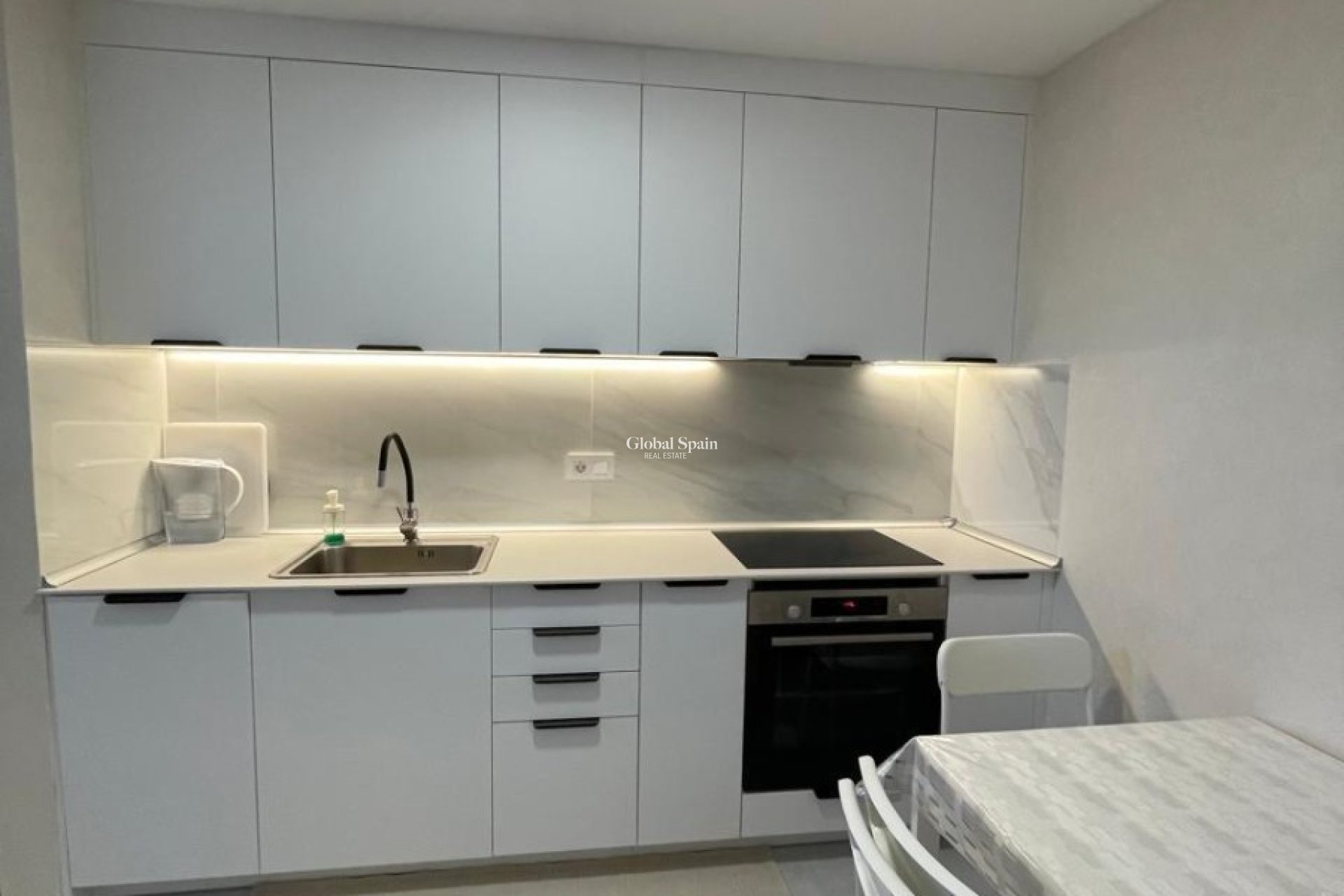 Wederverkoop - APPARTEMENT -
VILLAJOYOSA - Cala de Villajoyosa
