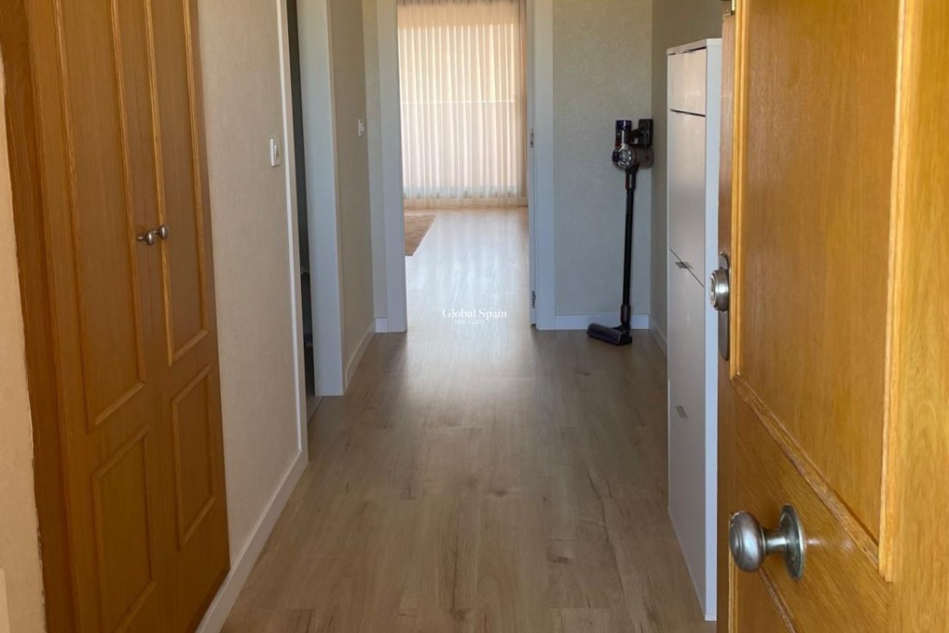 Wederverkoop - APPARTEMENT -
VILLAJOYOSA - Cala de Villajoyosa