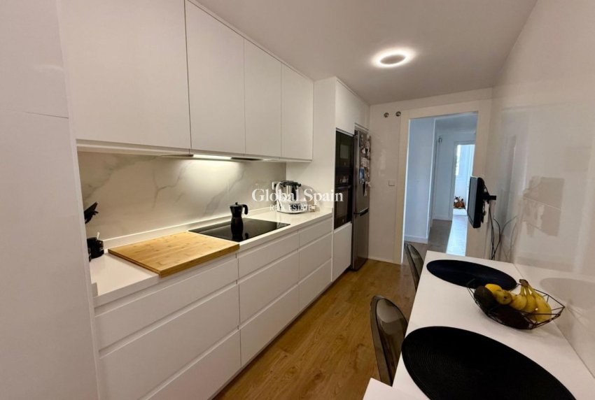 Wederverkoop - APPARTEMENT -
VILLAJOYOSA - Costa Blanca