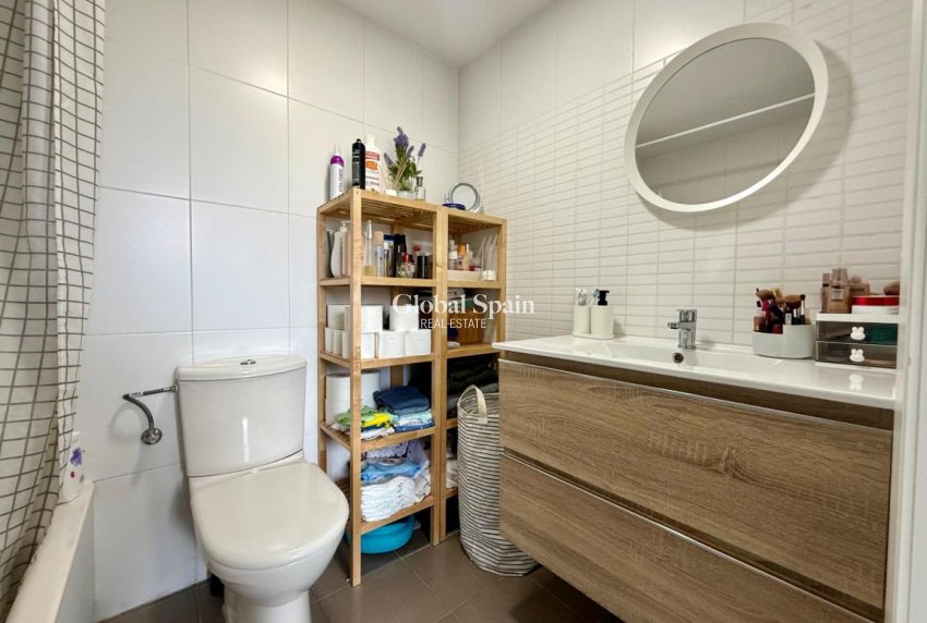 Wederverkoop - APPARTEMENT -
VILLAJOYOSA - Costa Blanca