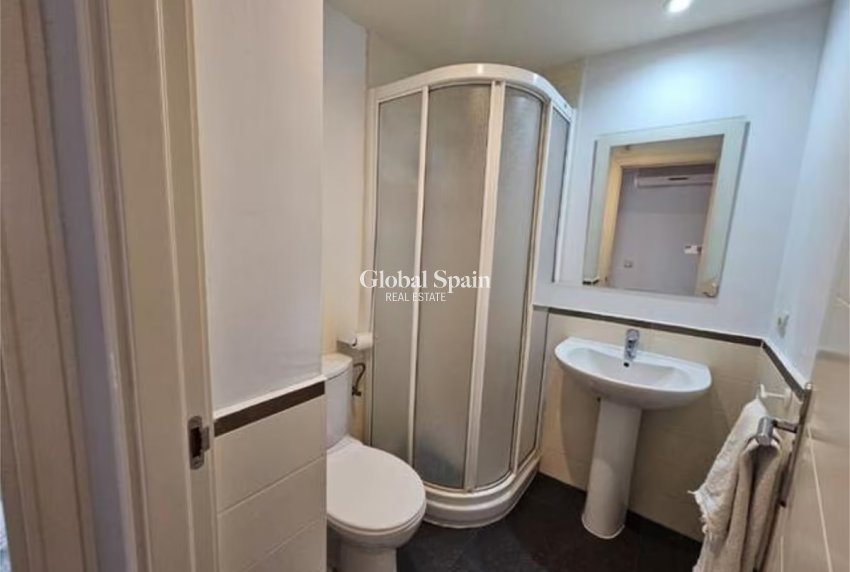 Wederverkoop - APPARTEMENT -
VILLAJOYOSA - Costa Blanca