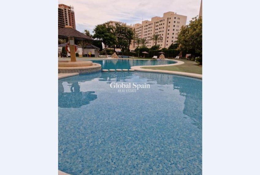 Wederverkoop - APPARTEMENT -
VILLAJOYOSA - Costa Blanca