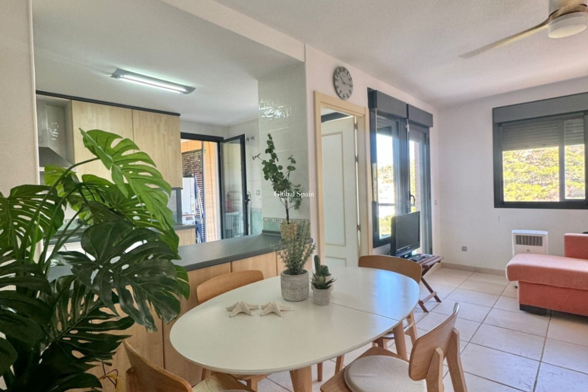 Wederverkoop - APPARTEMENT -
VILLAJOYOSA - Costa Blanca