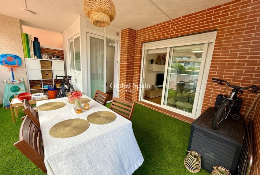 Wederverkoop - APPARTEMENT -
VILLAJOYOSA - Costa Blanca