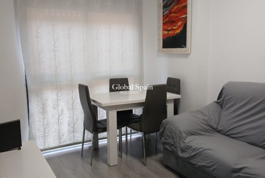 Wederverkoop - APPARTEMENT -
VILLAJOYOSA - Villajoyosa